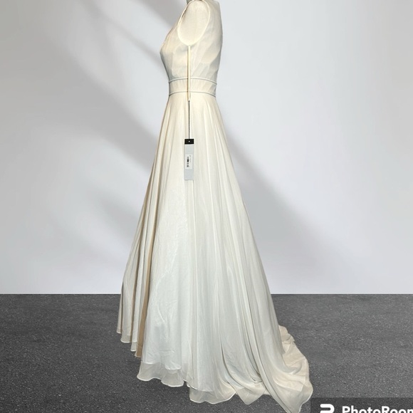 leena For Mac Duggal David’s Bridal White Tulle Chiffon V Neck Wedding Dress 12 - Picture 7 of 11